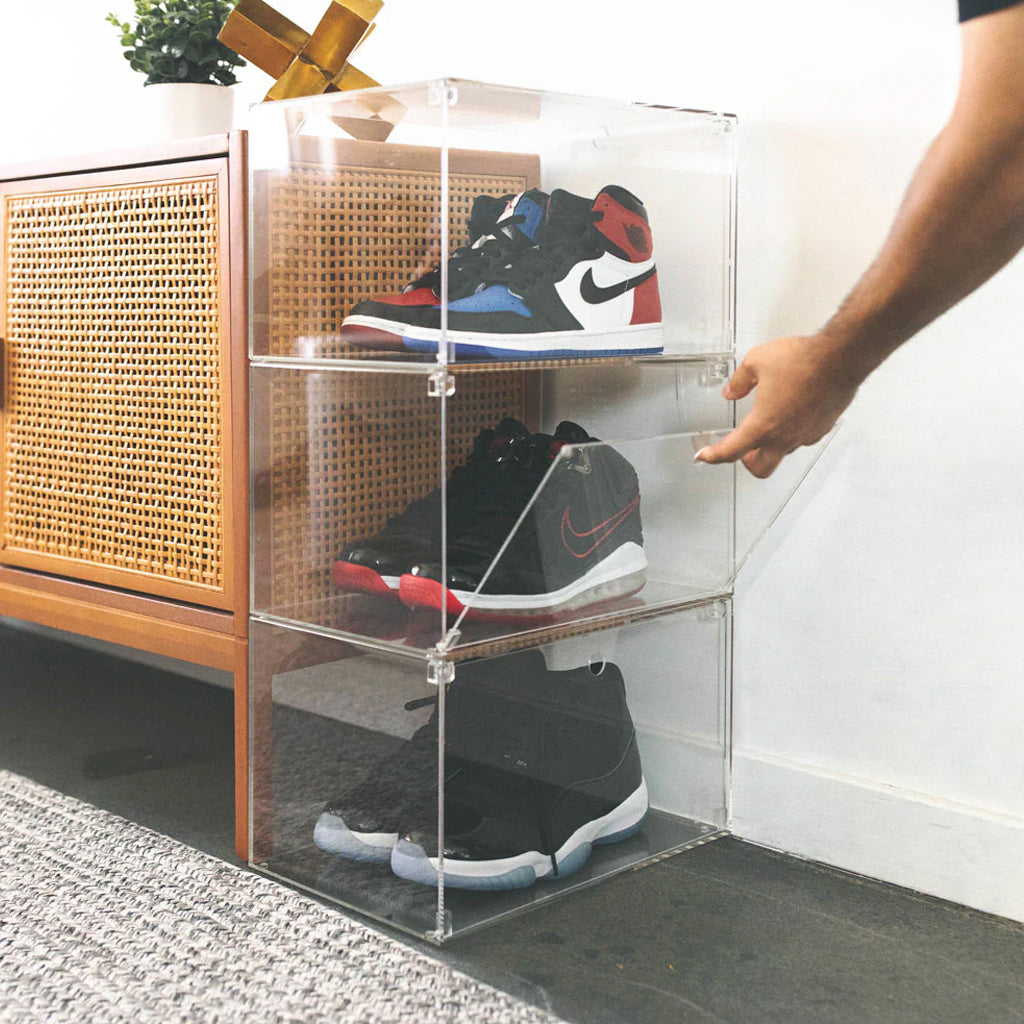 GRAND SHOE DISPLAY CASE (DROP SIDE)