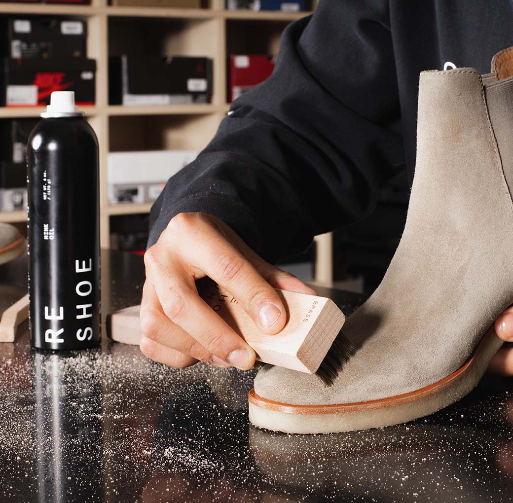 EXECUTIVE SHOE CLEANING SYSTEM